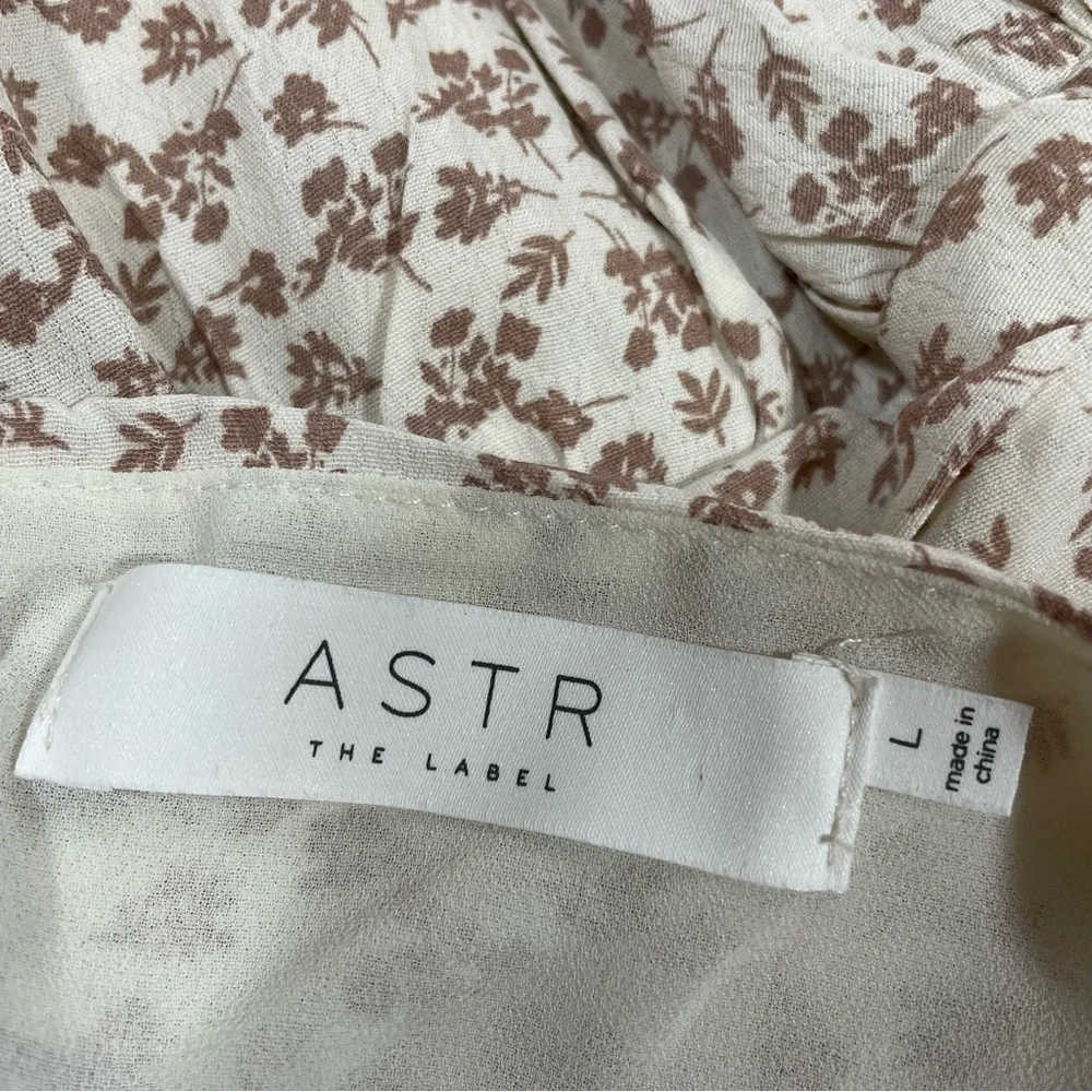 Astr The Label Sweetheart Neck Puff Sleeve Floral Print Ruched Center Top